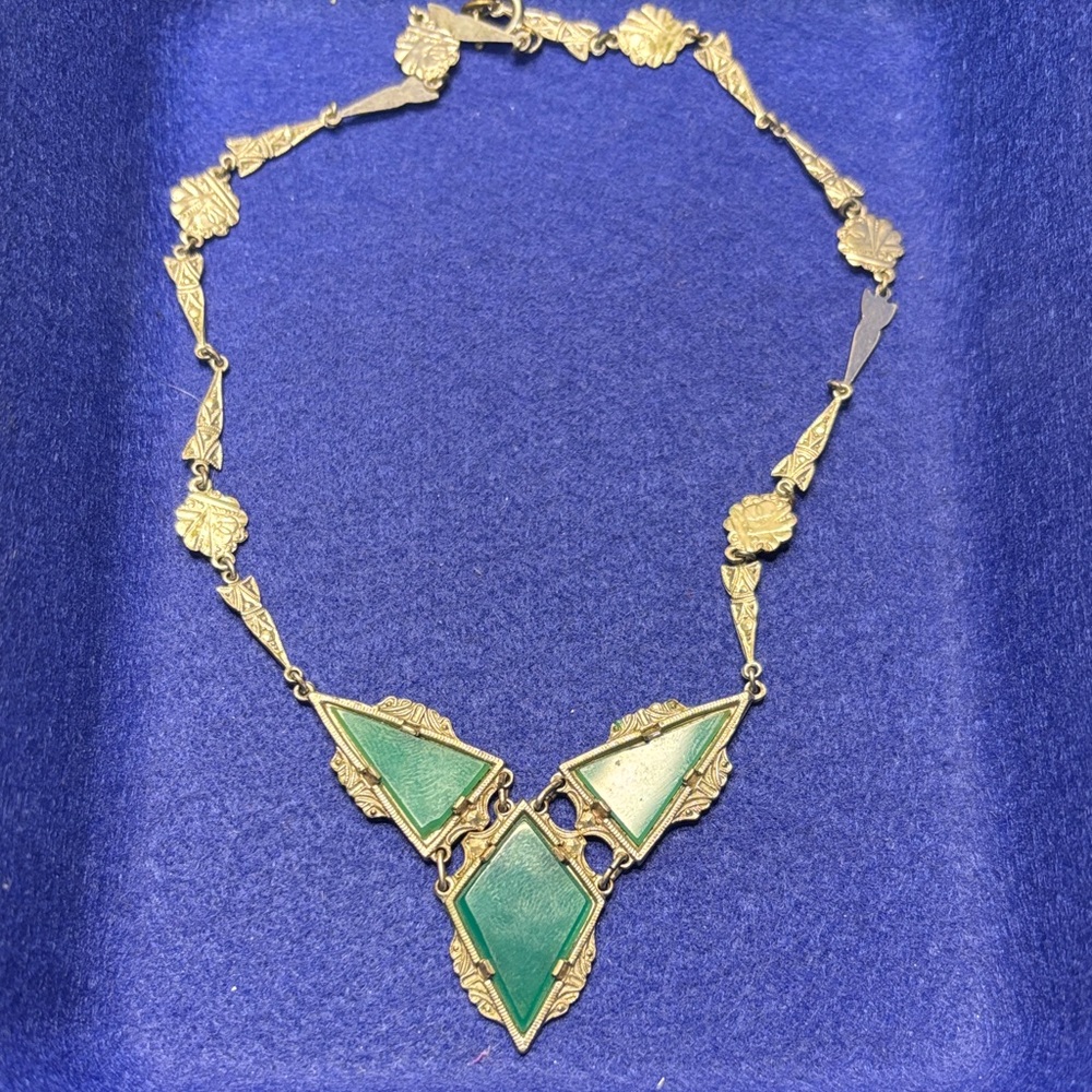Art Deco Green Glass Necklace